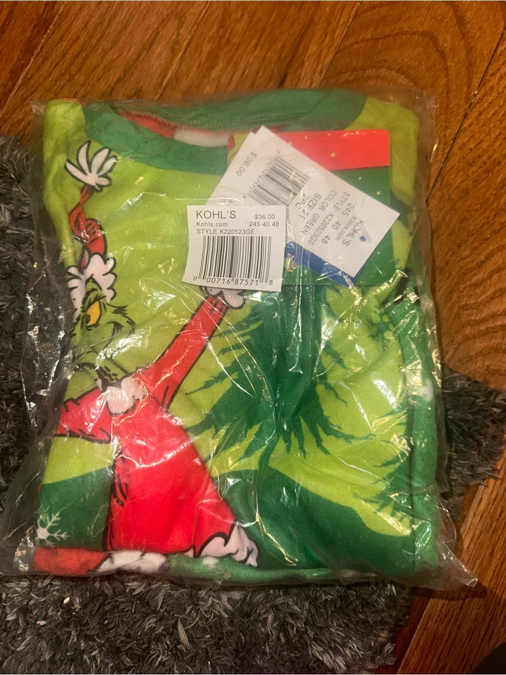 2T Grinch pjs new in package